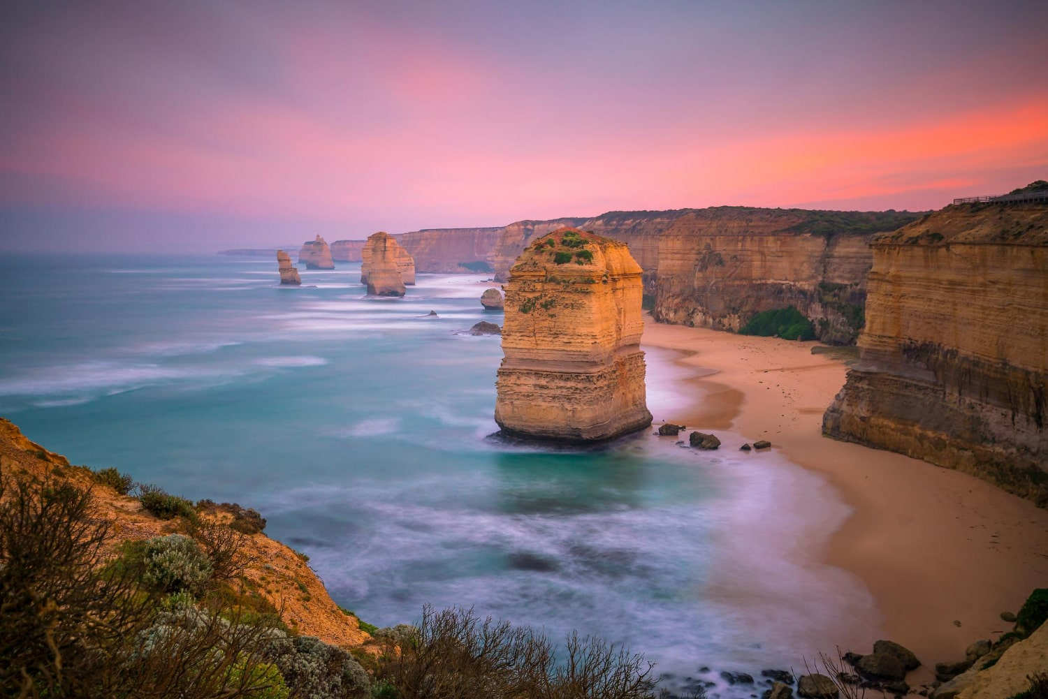 sunset-twelve-apostles-great-ocean-road-victoria-australia-min Image